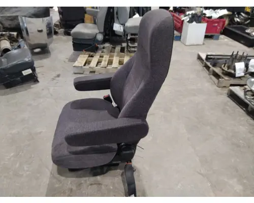 FREIGHTLINER CASCADIA 113 SEAT, FRONT