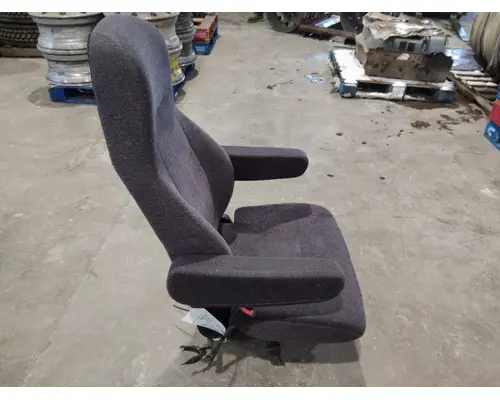 FREIGHTLINER CASCADIA 113 SEAT, FRONT