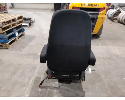 FREIGHTLINER CASCADIA 113 SEAT, FRONT