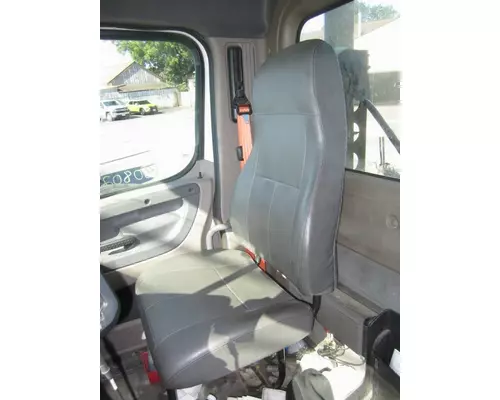 FREIGHTLINER CASCADIA 113 SEAT, FRONT