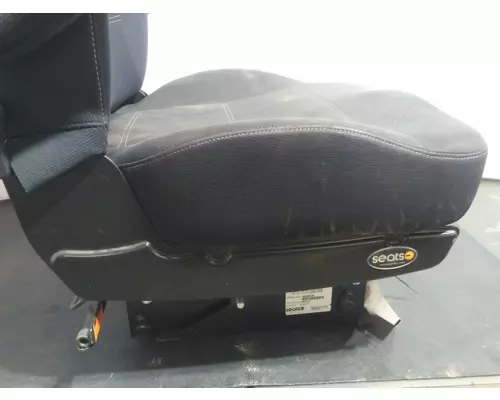 FREIGHTLINER CASCADIA 113 SEAT, FRONT