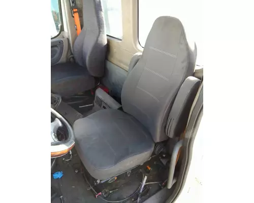 FREIGHTLINER CASCADIA 113 SEAT, FRONT