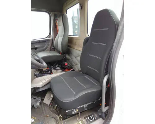 FREIGHTLINER CASCADIA 113 SEAT, FRONT