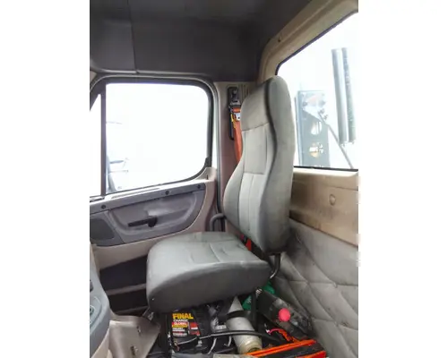 FREIGHTLINER CASCADIA 113 SEAT, FRONT