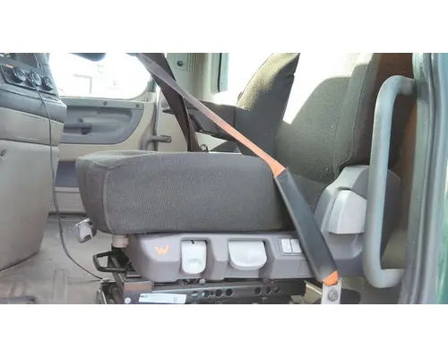 FREIGHTLINER CASCADIA 113 SEAT, FRONT