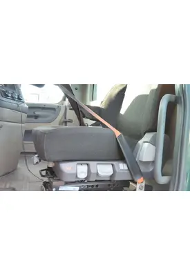 FREIGHTLINER CASCADIA 113 SEAT, FRONT