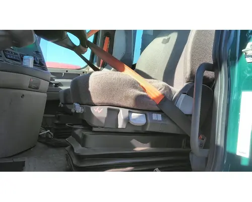 FREIGHTLINER CASCADIA 113 SEAT, FRONT