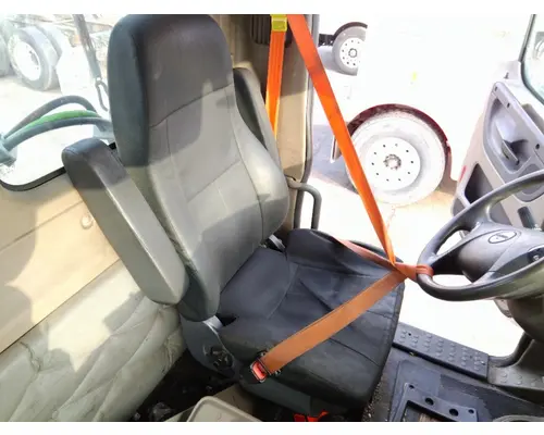 FREIGHTLINER CASCADIA 113 SEAT, FRONT