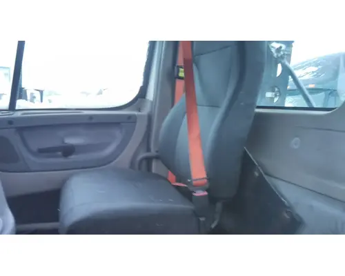FREIGHTLINER CASCADIA 113 SEAT, FRONT