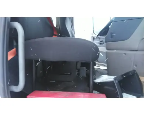 FREIGHTLINER CASCADIA 113 SEAT, FRONT