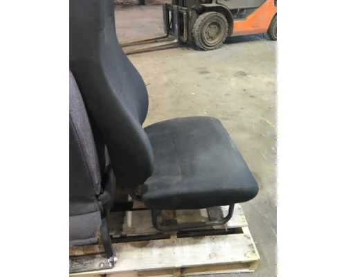 FREIGHTLINER CASCADIA 113 SEAT, FRONT