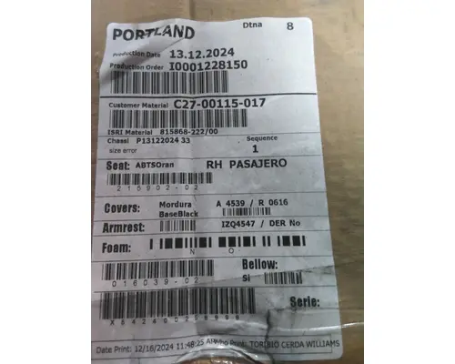 FREIGHTLINER CASCADIA 113 SEAT, FRONT