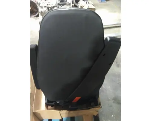 FREIGHTLINER CASCADIA 113 SEAT, FRONT