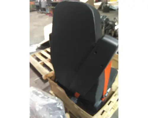 FREIGHTLINER CASCADIA 113 SEAT, FRONT