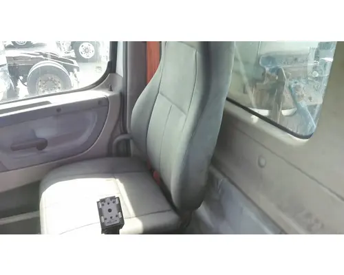 FREIGHTLINER CASCADIA 113 SEAT, FRONT