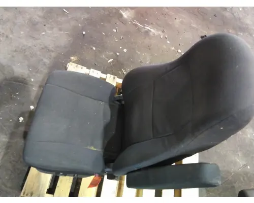 FREIGHTLINER CASCADIA 113 SEAT, FRONT