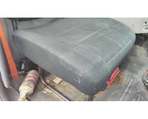 FREIGHTLINER CASCADIA 113 SEAT, FRONT