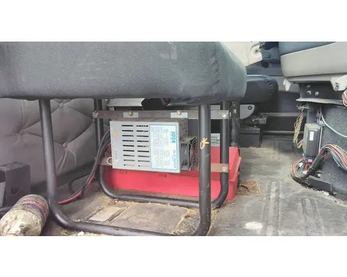 FREIGHTLINER CASCADIA 113 SEAT, FRONT