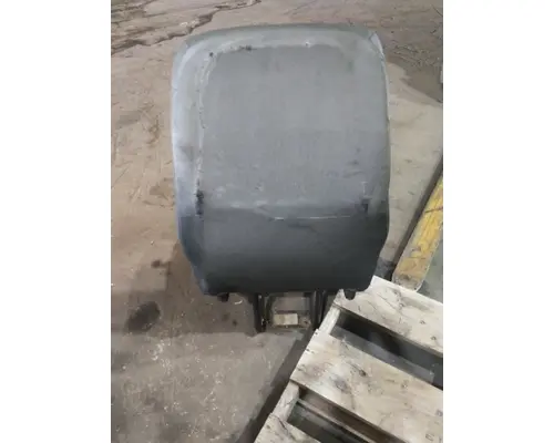 FREIGHTLINER CASCADIA 113 SEAT, FRONT