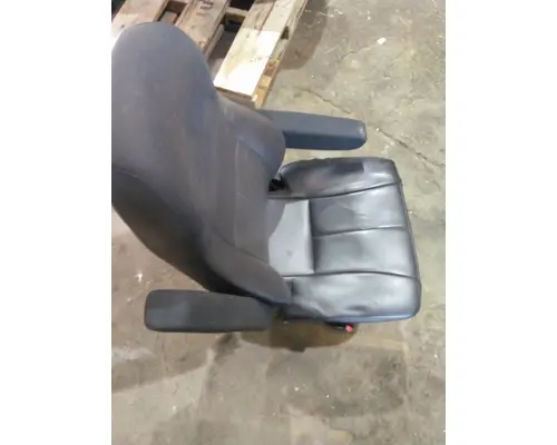 FREIGHTLINER CASCADIA 113 SEAT, FRONT