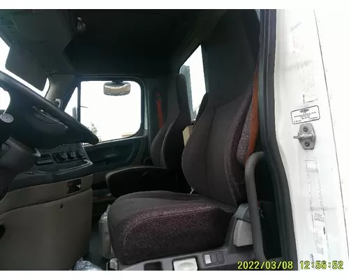 FREIGHTLINER CASCADIA 113 SEAT, FRONT