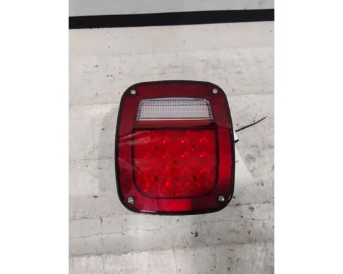 FREIGHTLINER CASCADIA 113 STOP TURN TAIL LAMP