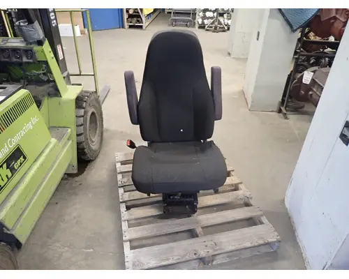 FREIGHTLINER CASCADIA 113 Seat, Front