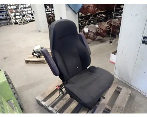 FREIGHTLINER CASCADIA 113 Seat, Front