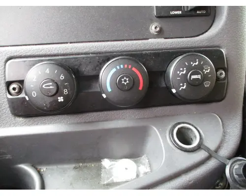 FREIGHTLINER CASCADIA 113 TEMPERATURE CONTROL