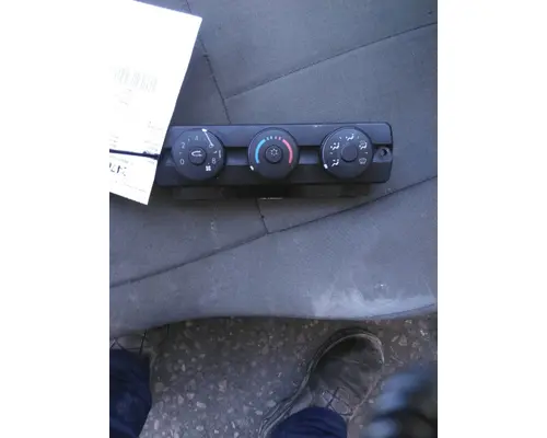 FREIGHTLINER CASCADIA 113 TEMPERATURE CONTROL