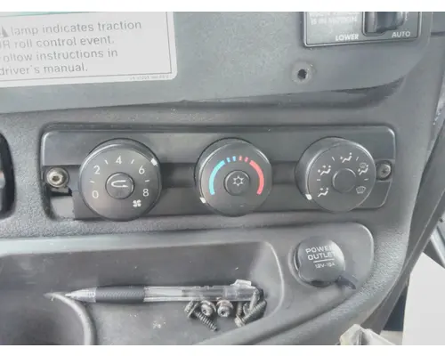 FREIGHTLINER CASCADIA 113 TEMPERATURE CONTROL