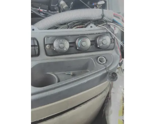FREIGHTLINER CASCADIA 113 TEMPERATURE CONTROL