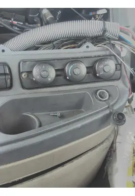 FREIGHTLINER CASCADIA 113 TEMPERATURE CONTROL