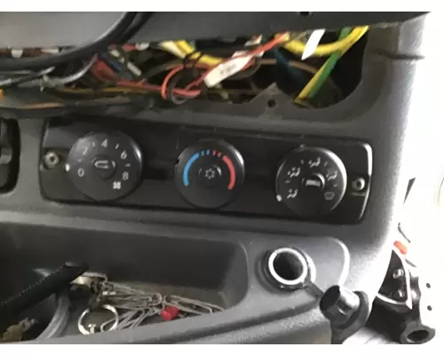 FREIGHTLINER CASCADIA 113 TEMPERATURE CONTROL