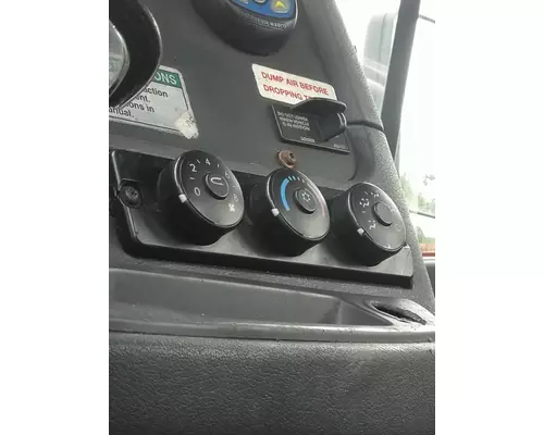 FREIGHTLINER CASCADIA 113 TEMPERATURE CONTROL