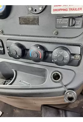 FREIGHTLINER CASCADIA 113 TEMPERATURE CONTROL