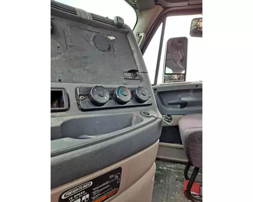 FREIGHTLINER CASCADIA 113 TEMPERATURE CONTROL