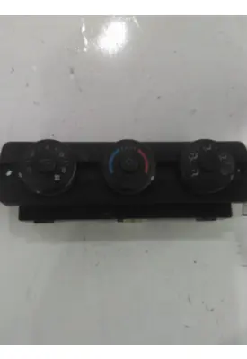 FREIGHTLINER CASCADIA 113 TEMPERATURE CONTROL