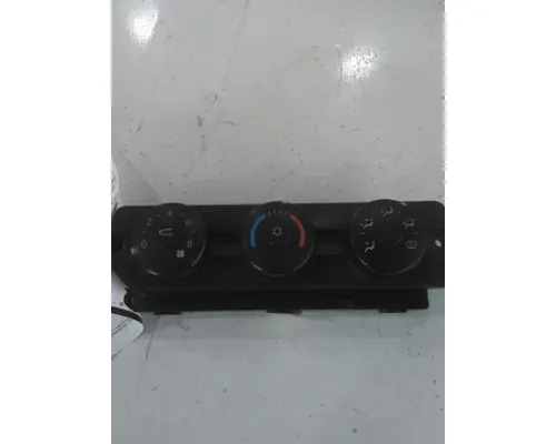 FREIGHTLINER CASCADIA 113 TEMPERATURE CONTROL