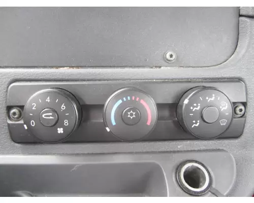 FREIGHTLINER CASCADIA 113 TEMPERATURE CONTROL