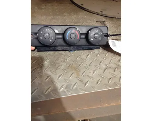 FREIGHTLINER CASCADIA 113 TEMPERATURE CONTROL