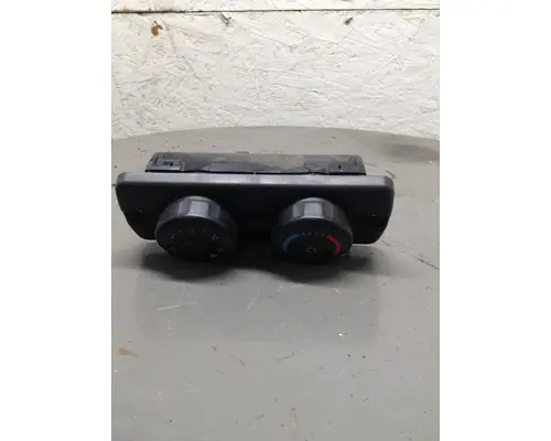 FREIGHTLINER CASCADIA 113 TEMPERATURE CONTROL