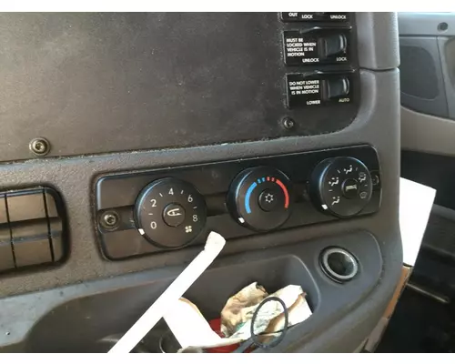 FREIGHTLINER CASCADIA 113 TEMPERATURE CONTROL