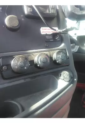 FREIGHTLINER CASCADIA 113 TEMPERATURE CONTROL