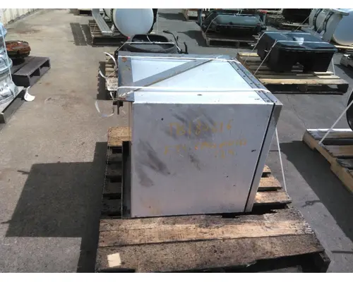FREIGHTLINER CASCADIA 113 TOOL BOX