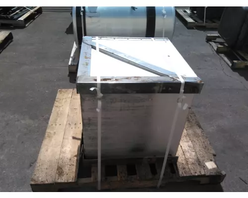 FREIGHTLINER CASCADIA 113 TOOL BOX