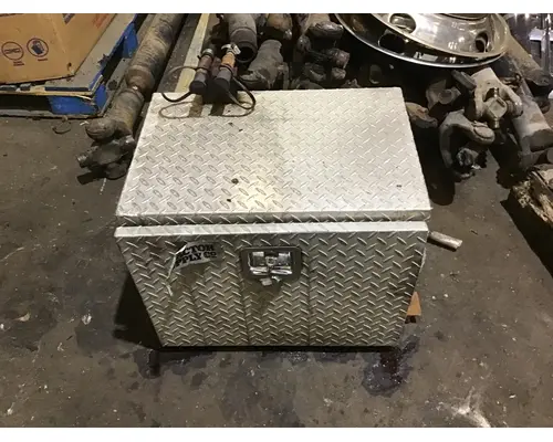 FREIGHTLINER CASCADIA 113 TOOL BOX