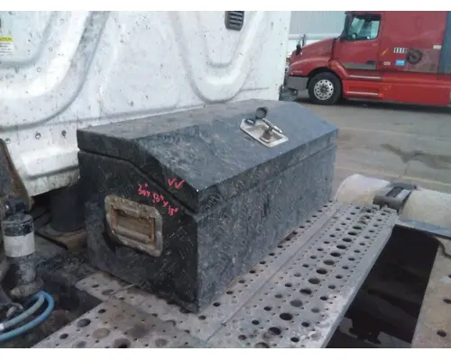 FREIGHTLINER CASCADIA 113 TOOL BOX