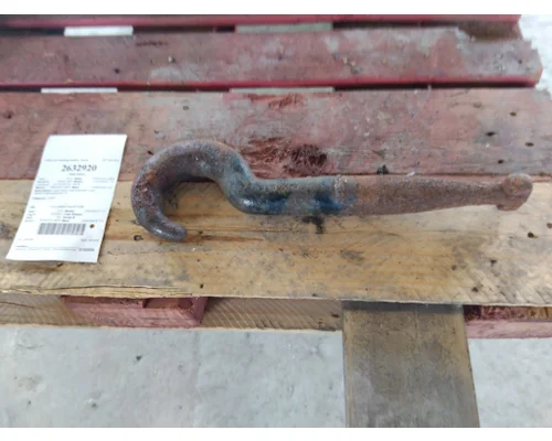 FREIGHTLINER CASCADIA 113 TOW HOOK