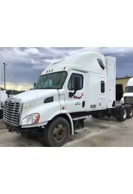 FREIGHTLINER CASCADIA 113 WHOLE TRUCK FOR PARTS
